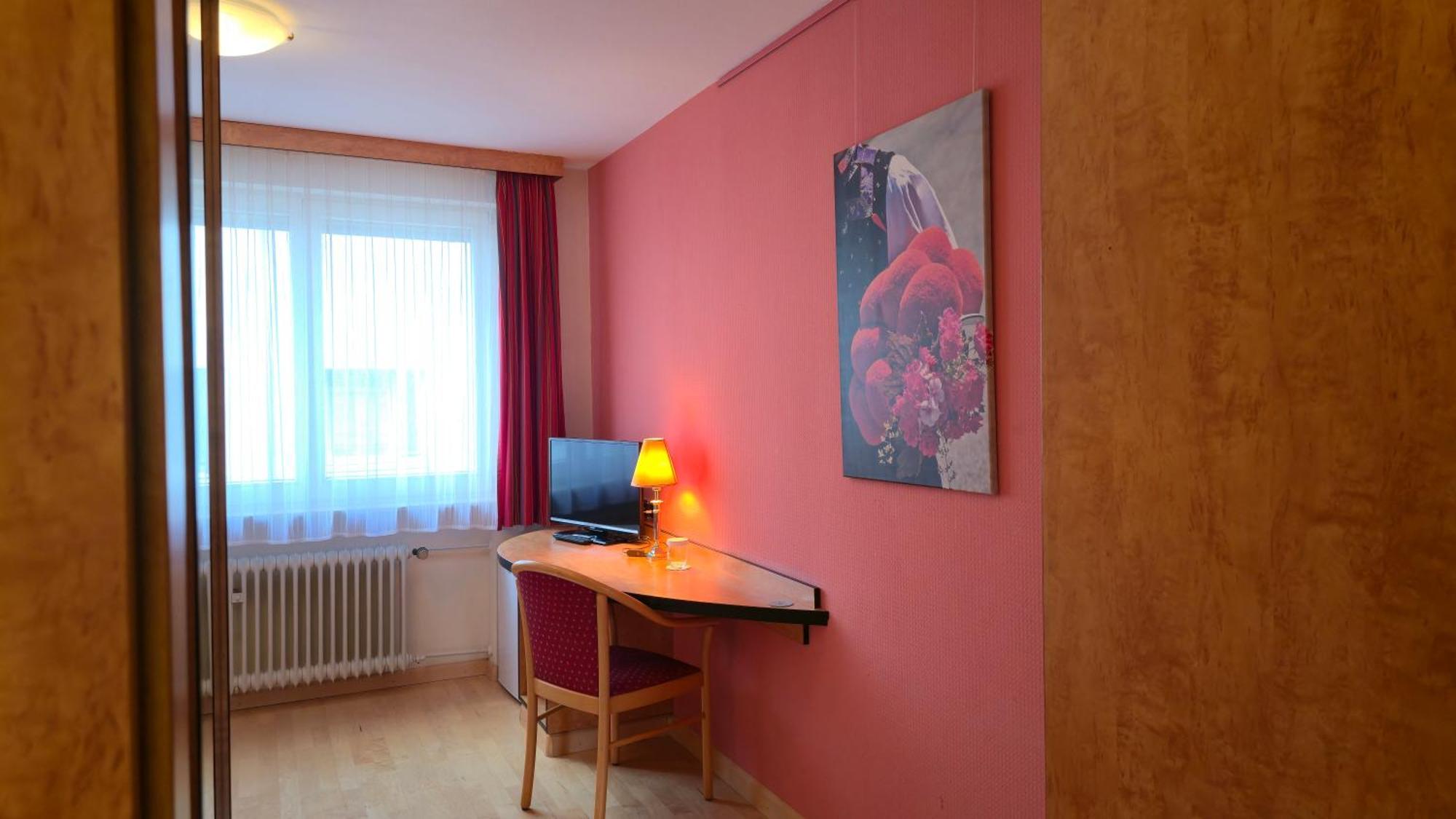 Hotel Boardinghouse Sonne à Offenbourg Chambre photo